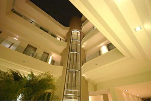 15 Hotel